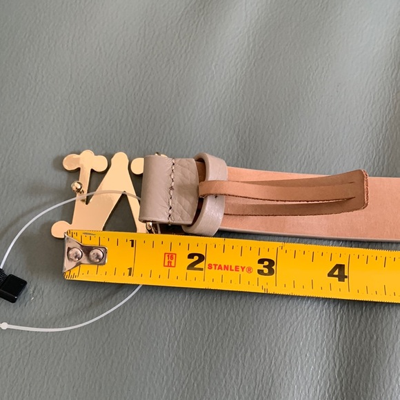 MaxMara Monogram Buckle Leather Belt - Picture 4 of 12